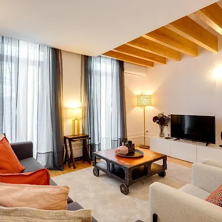 Almada Luxurious Duplex By Da'home